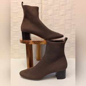 Everlane Brown‎ Ribbed Ankle Boots